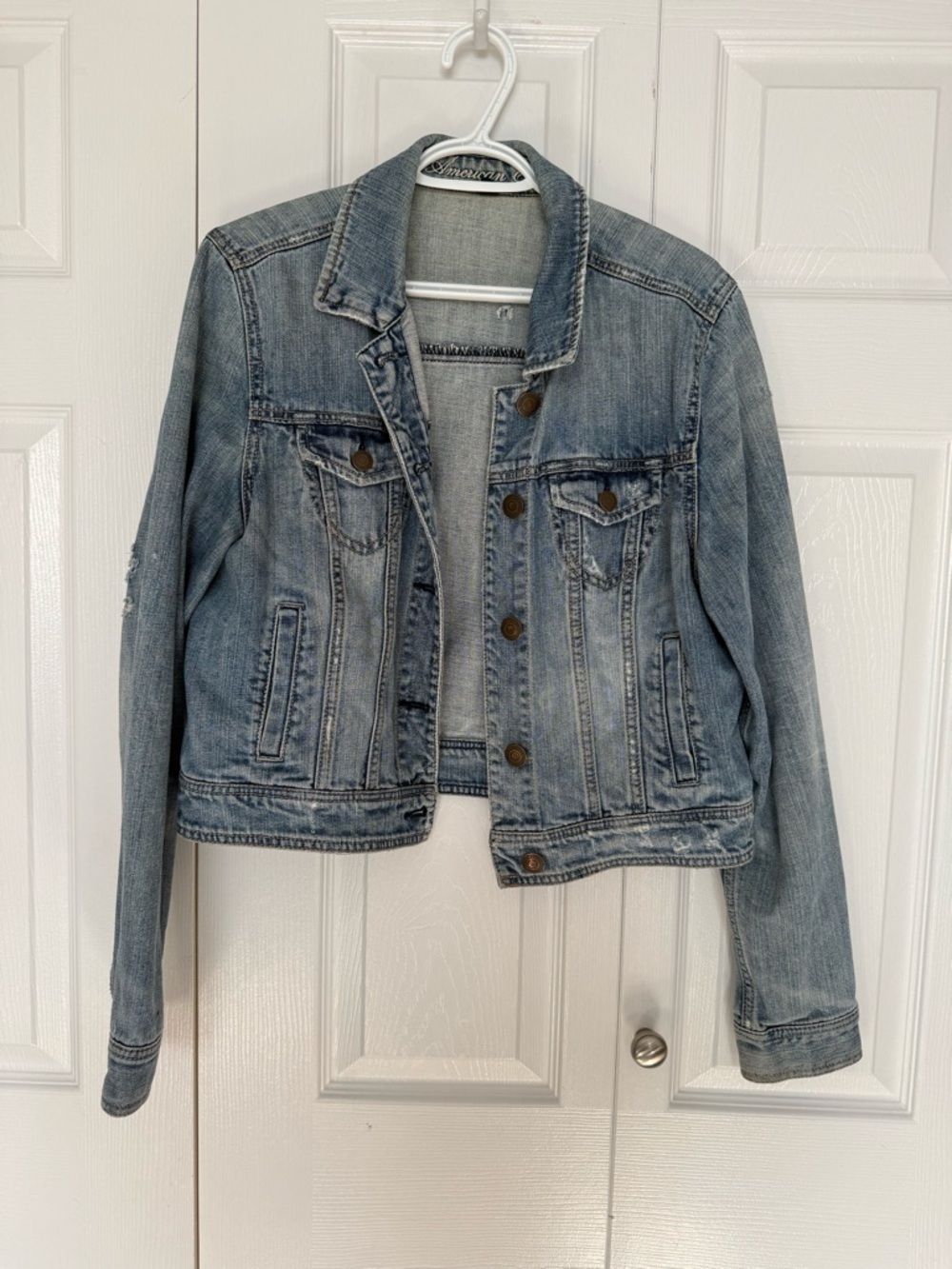 American Eagle Outfitters Light Wash Denim Jacket - Blue